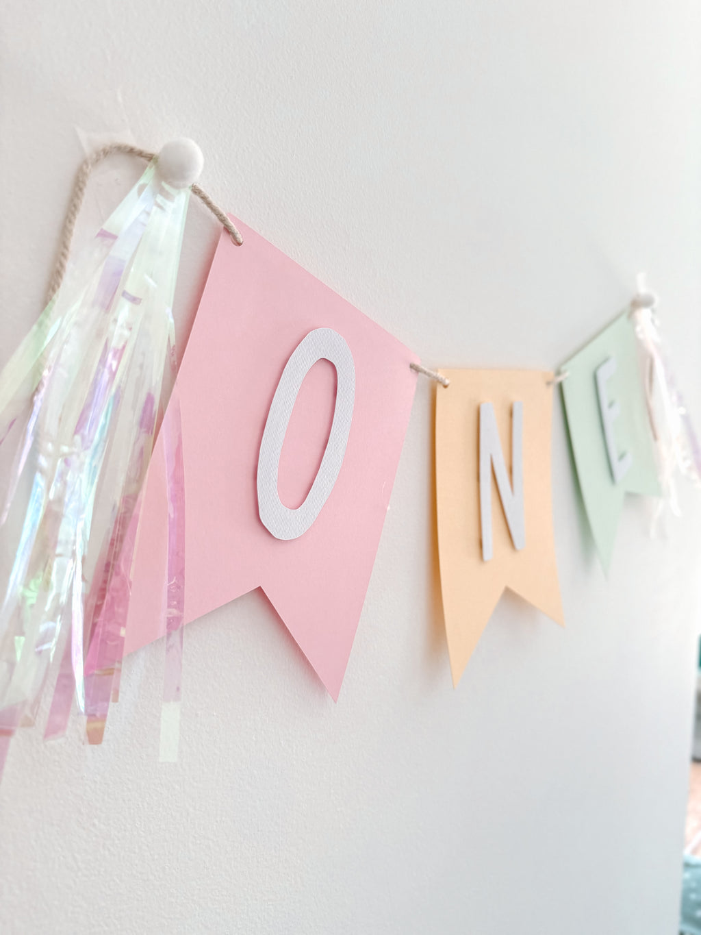 Arco íris minimal | Bandeirola cadeira de refeição