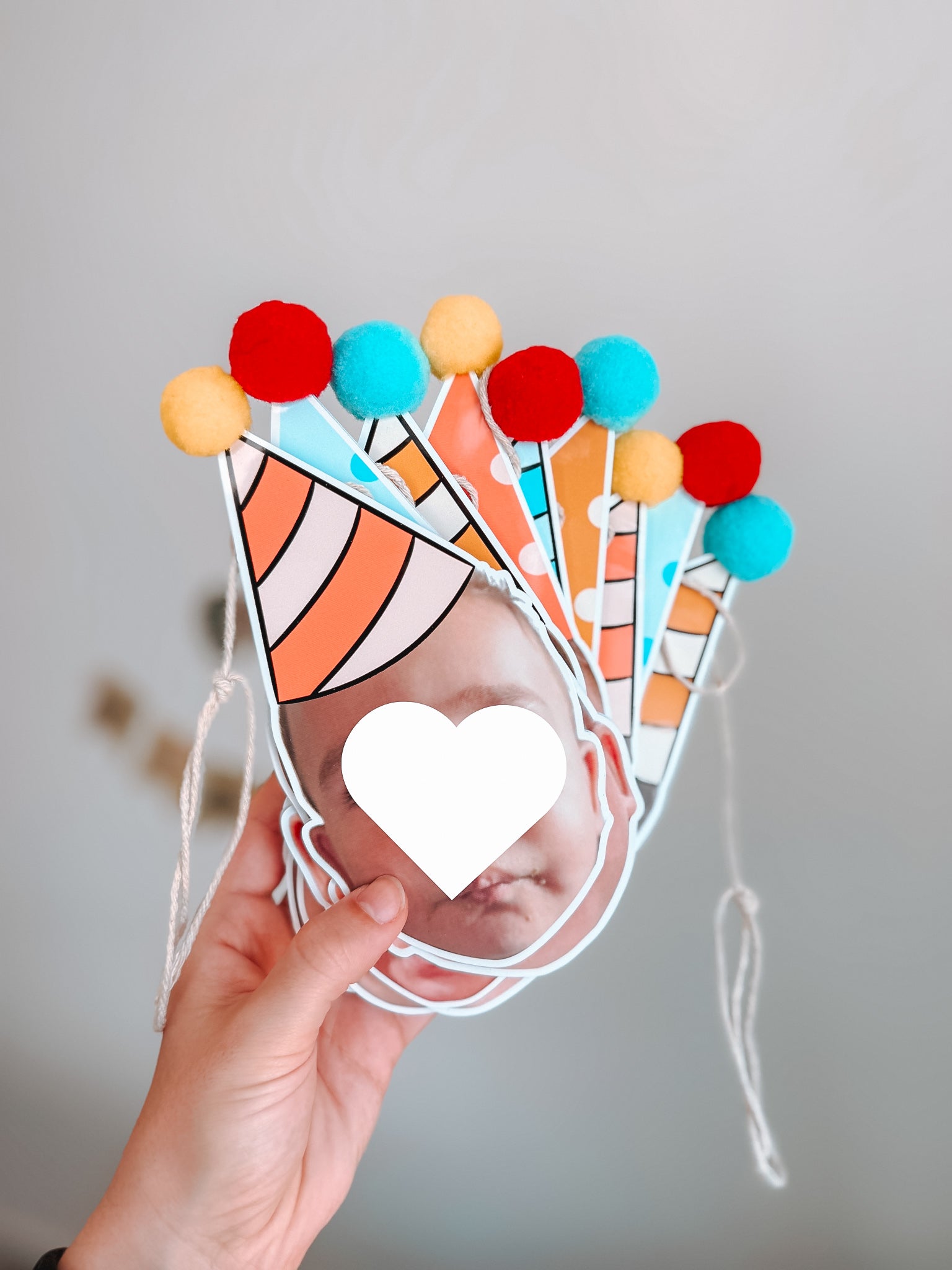 Pompom carinhas | Bandeirola