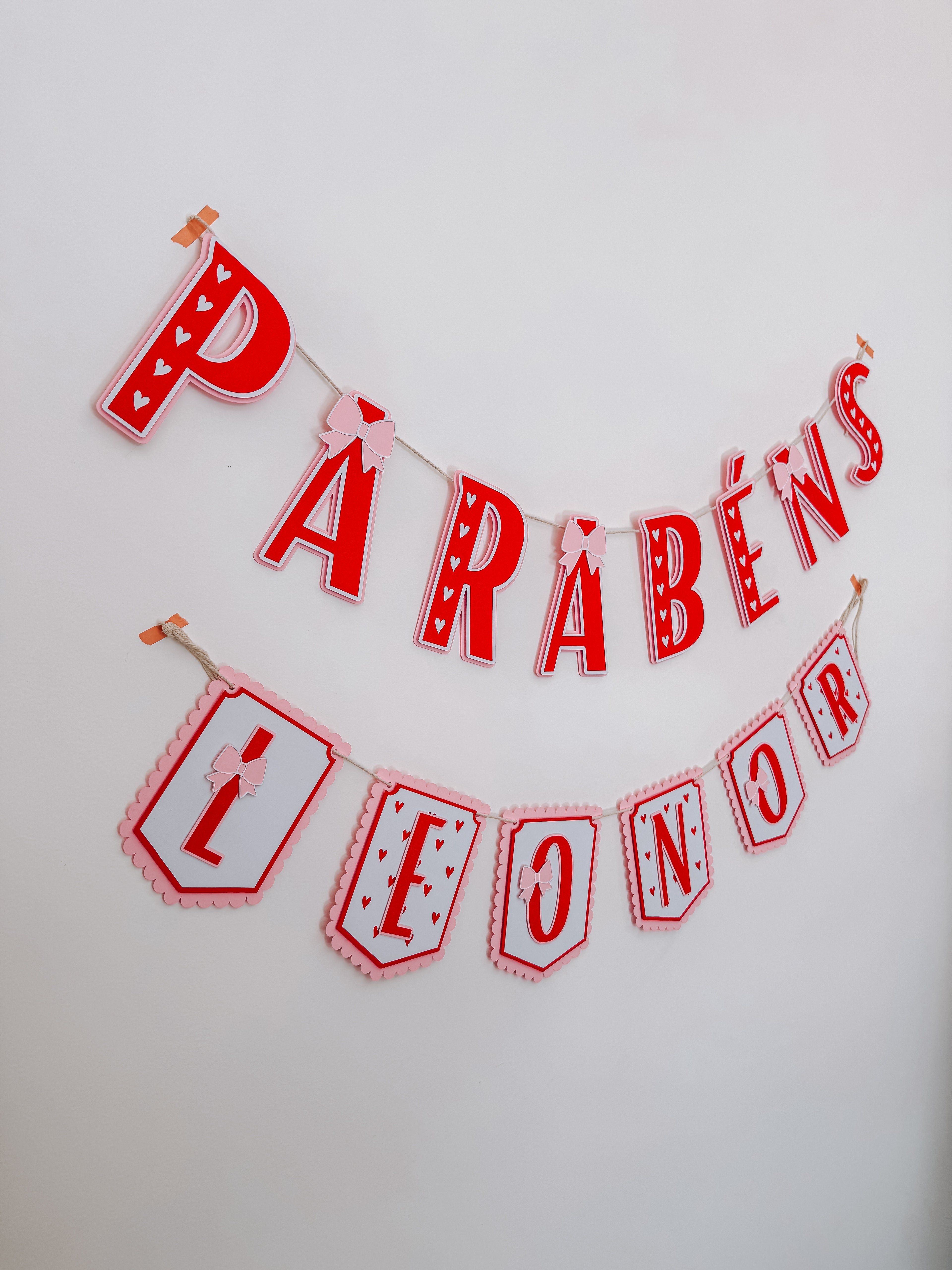 Corações e laços | Bandeirola parabéns