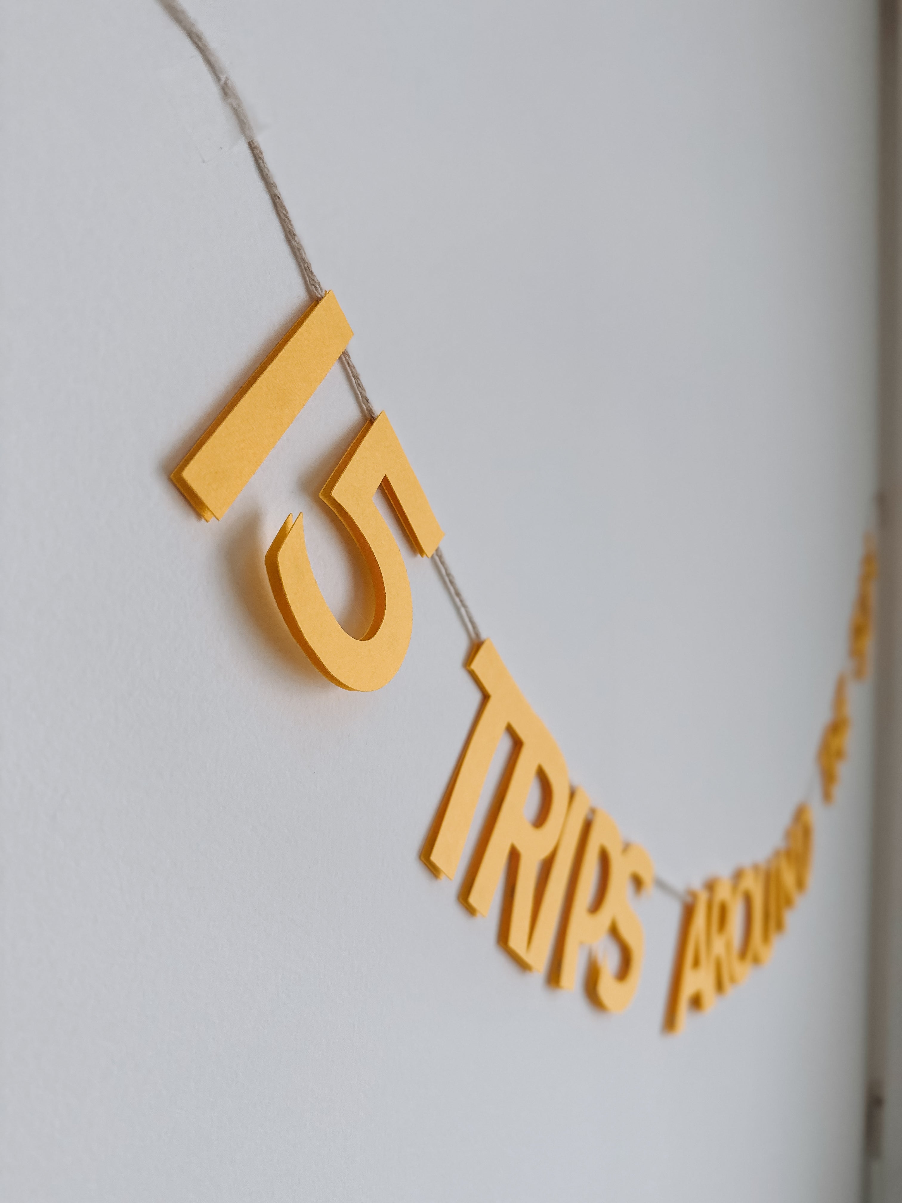 Sol x Trips | Bandeirola frase