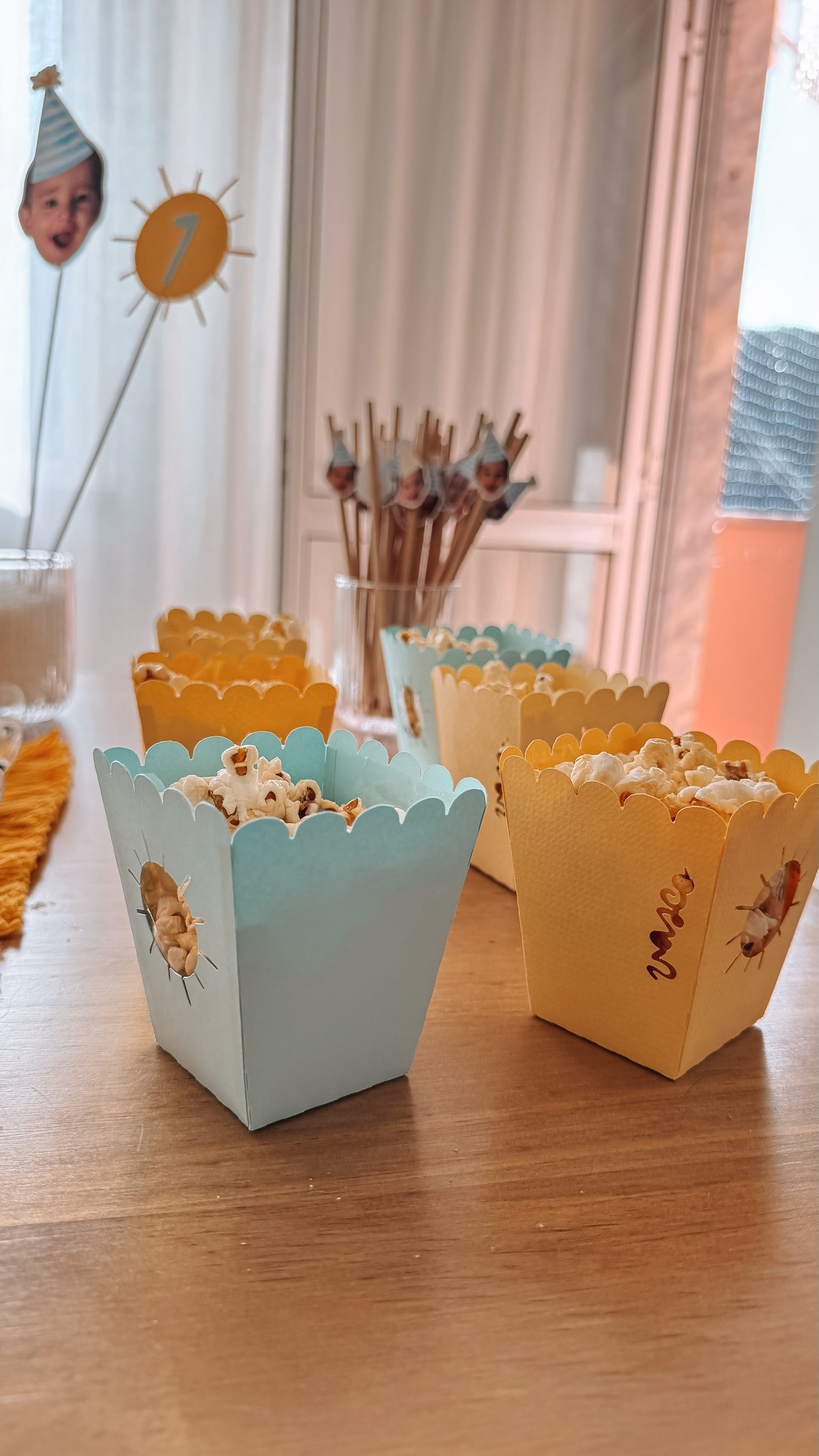 Volta ao sol | Caixas de pipocas