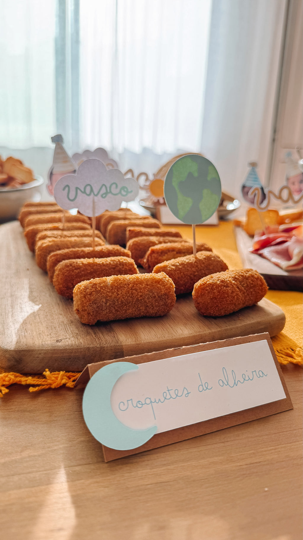 Volta ao sol | Placas identificadoras