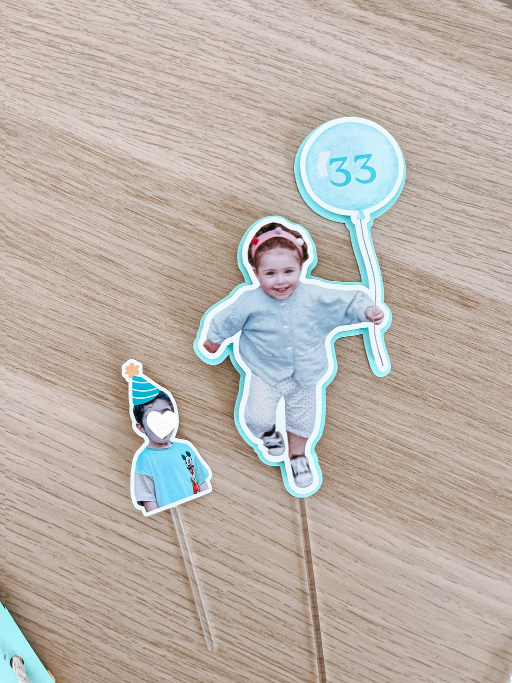 Nostálgia | KIT bandeirola, mini toppers e topo de bolo