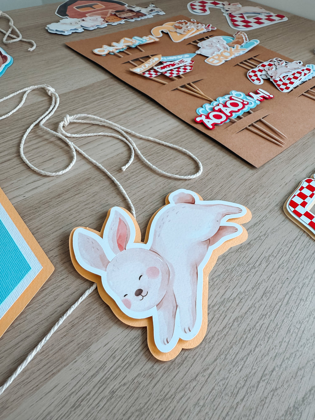 Animais da quinta | Bandeirola tema