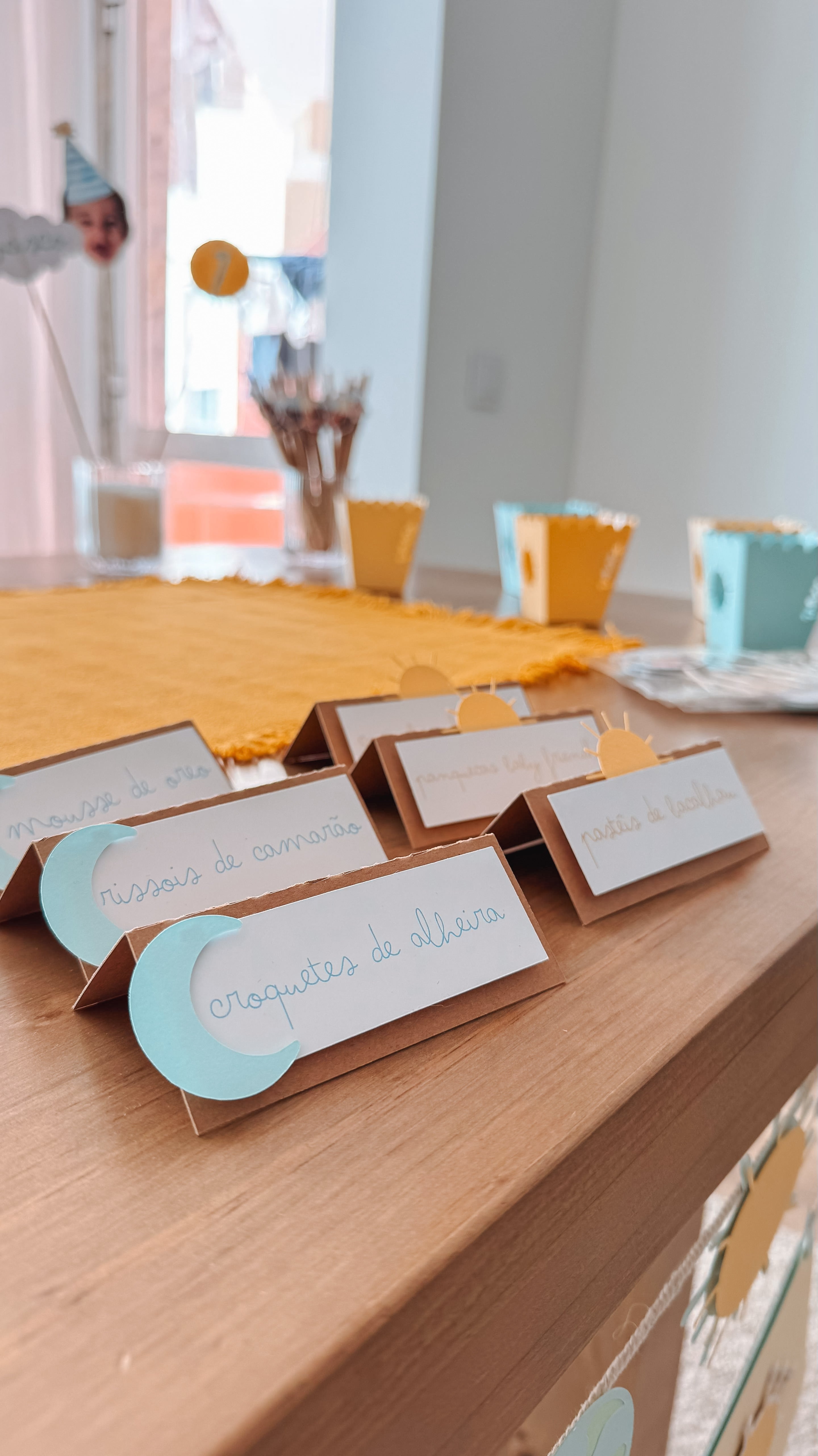 Volta ao sol | Placas identificadoras