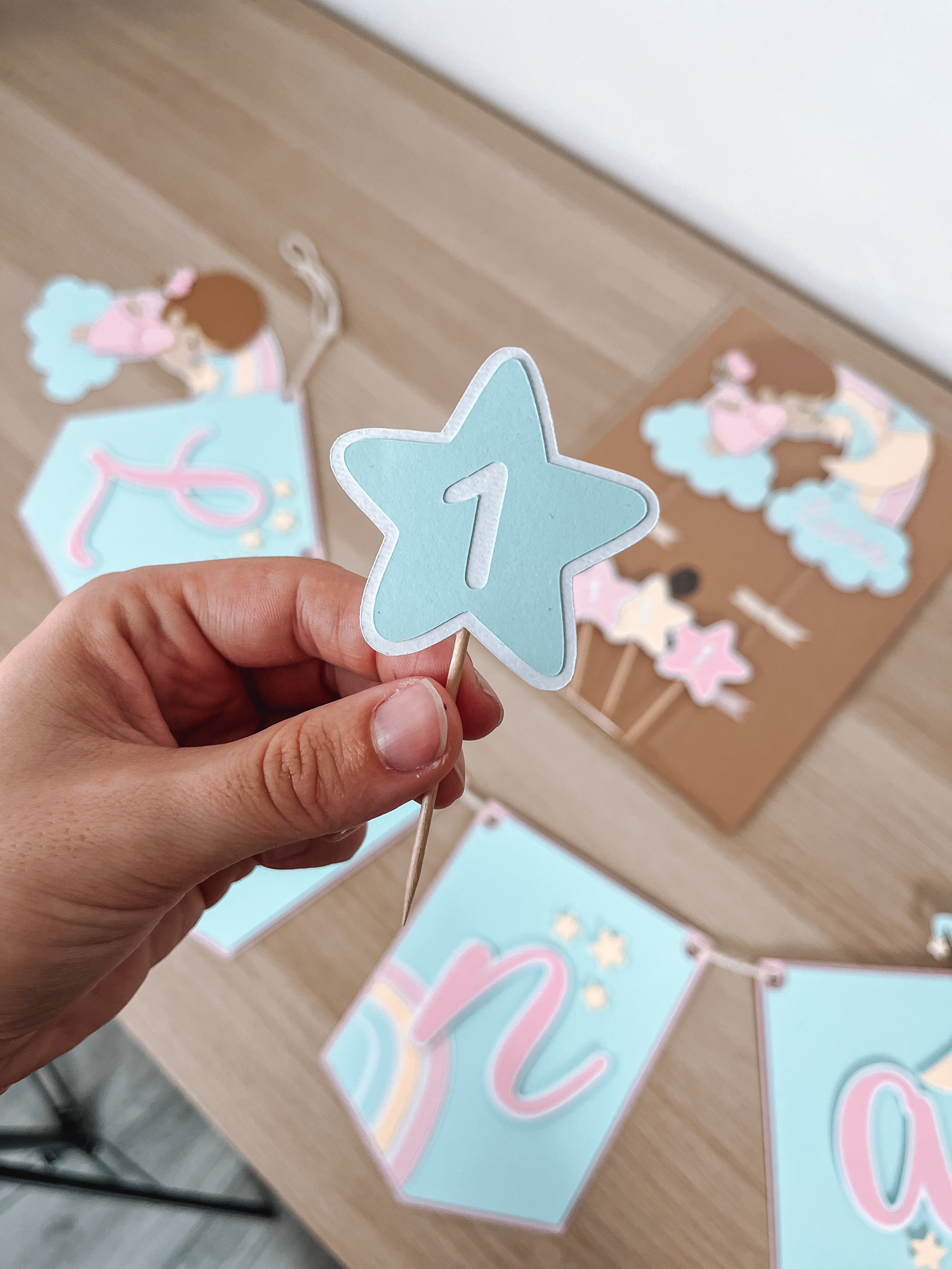 Menina lua e arco íris | Mini toppers tema