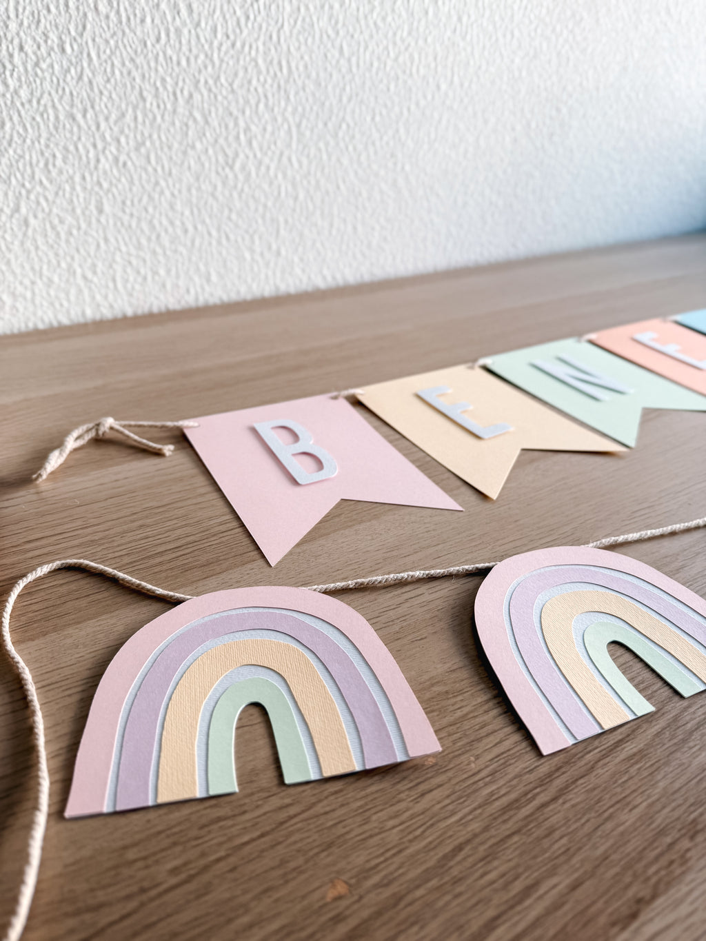 Arco íris minimal | Bandeirola nome