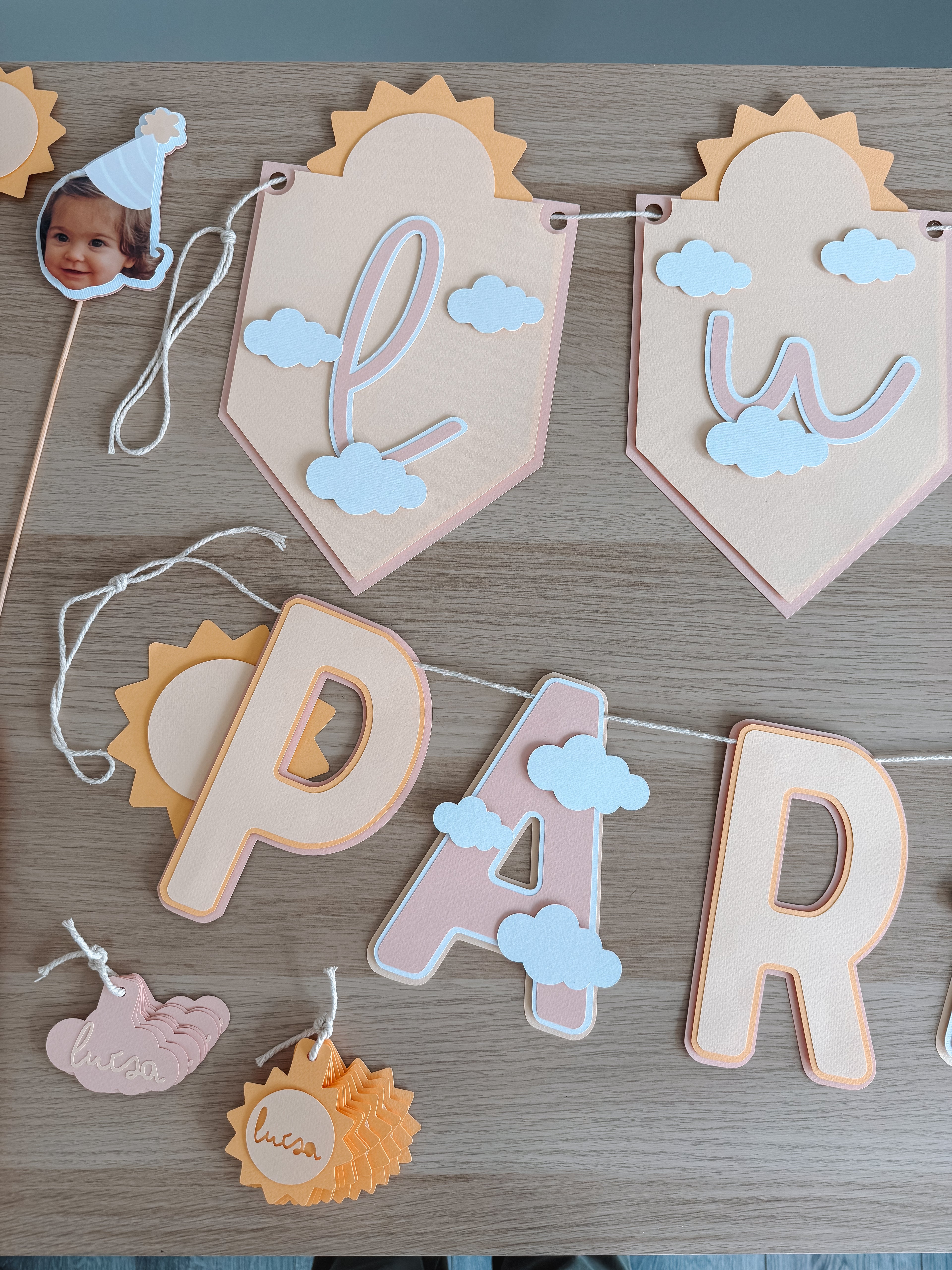 Volta ao sol rosa | Bandeirola parabéns