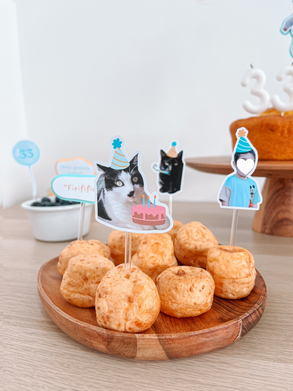 Nostálgia | KIT bandeirola, mini toppers e topo de bolo