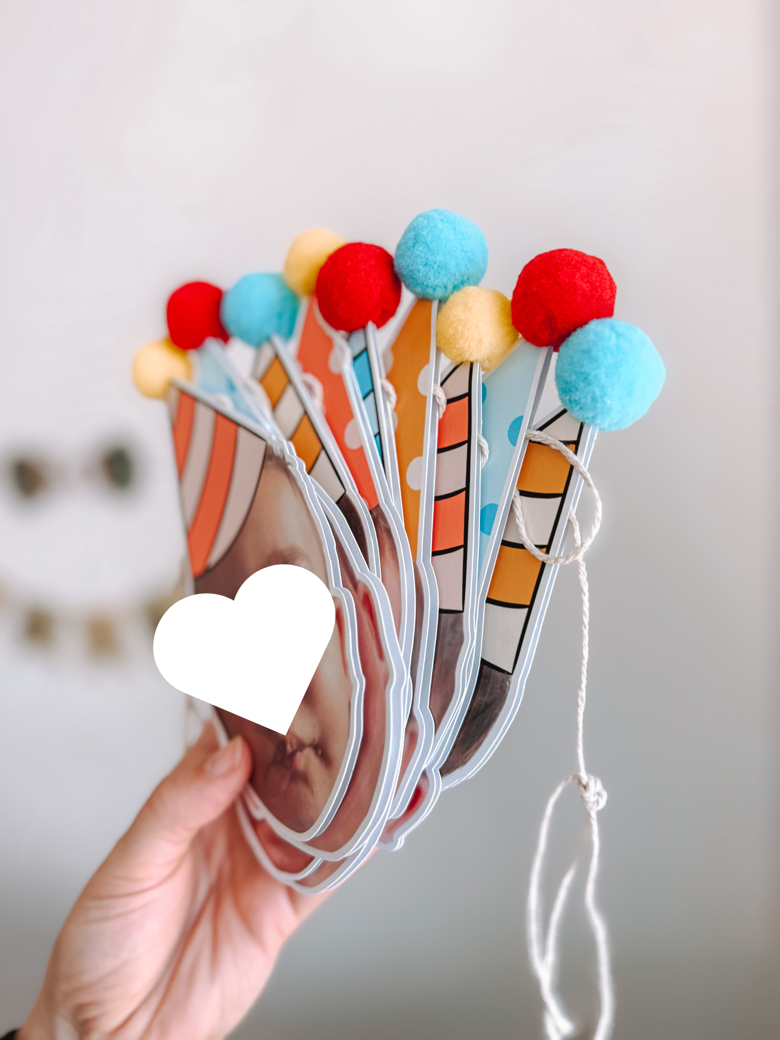 Pompom carinhas | Bandeirola