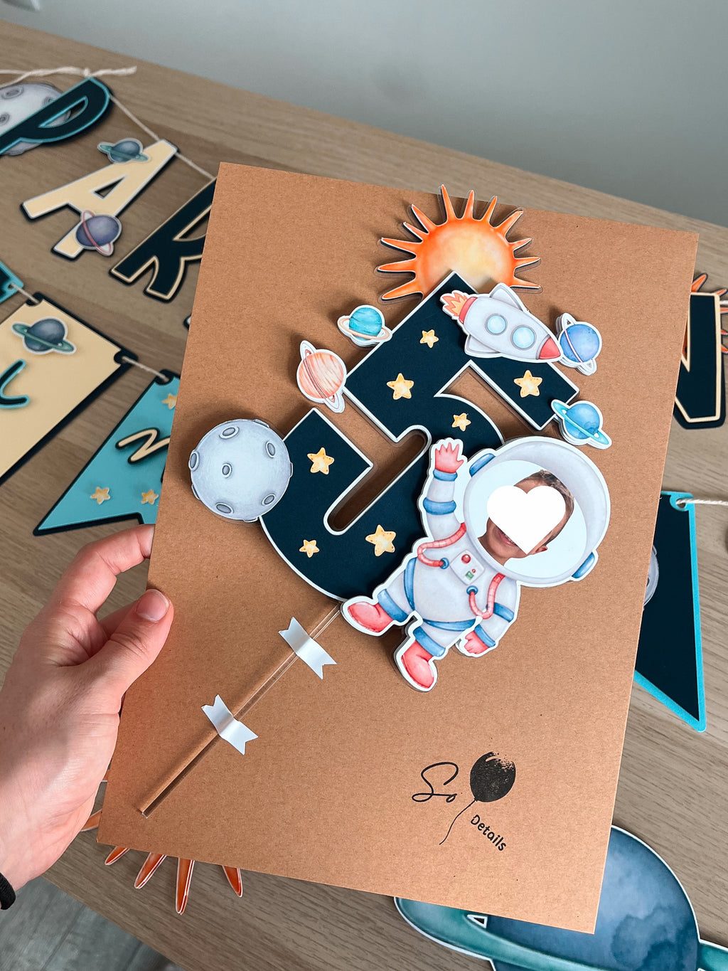 Espaço | Topo de bolo premium