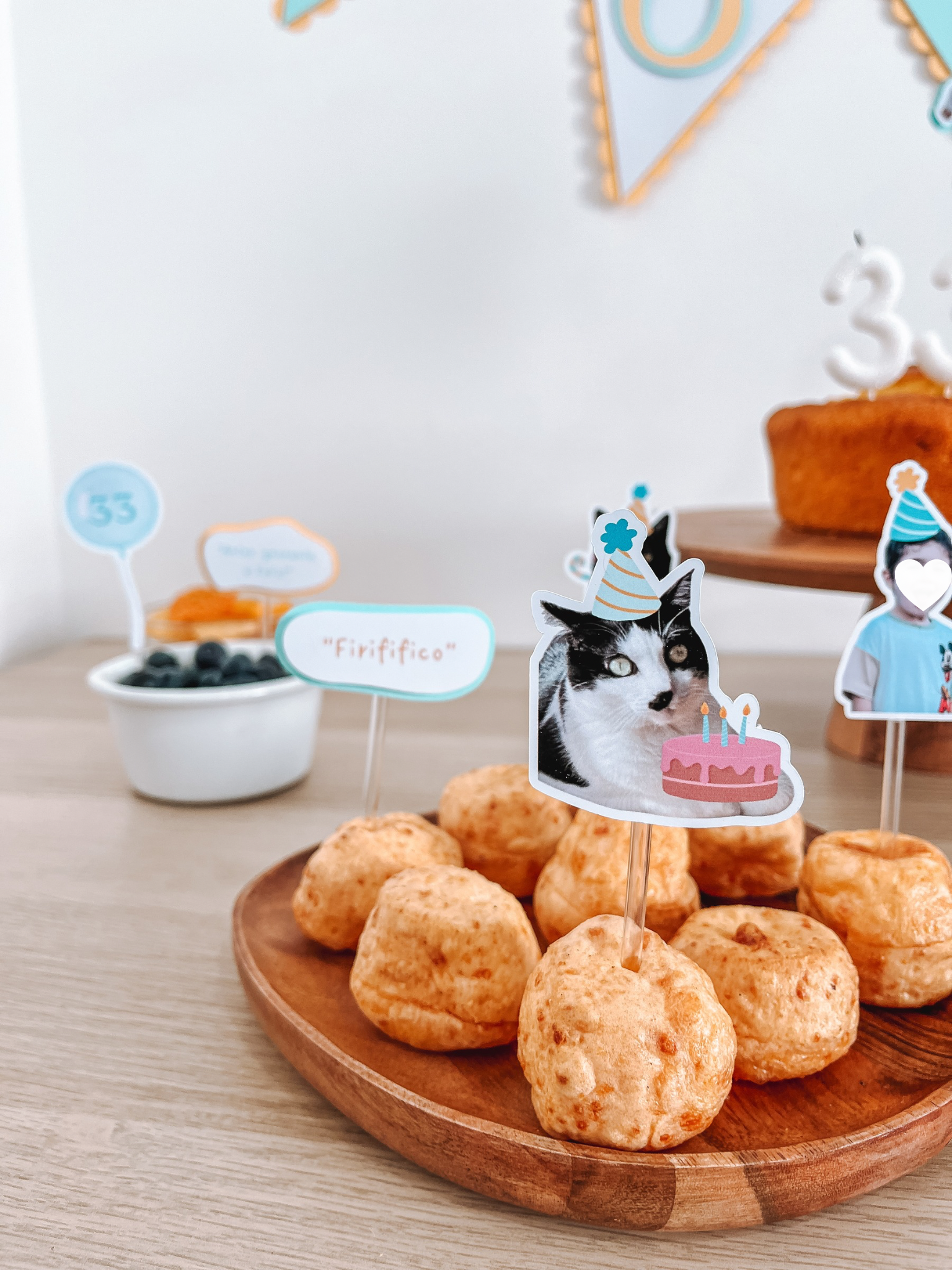 Nostálgia | KIT bandeirola, mini toppers e topo de bolo