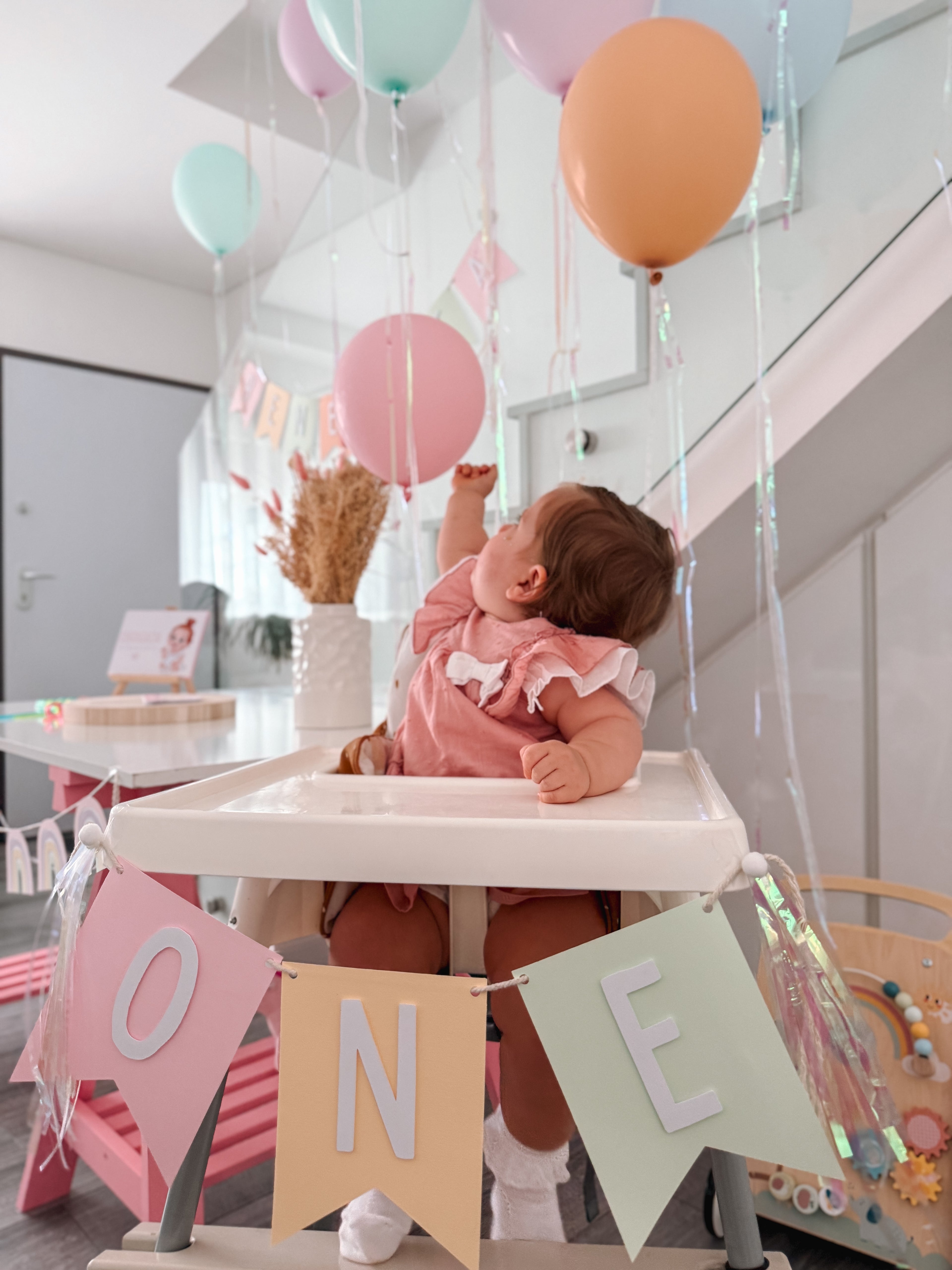 Arco íris minimal | Bandeirola cadeira de refeição